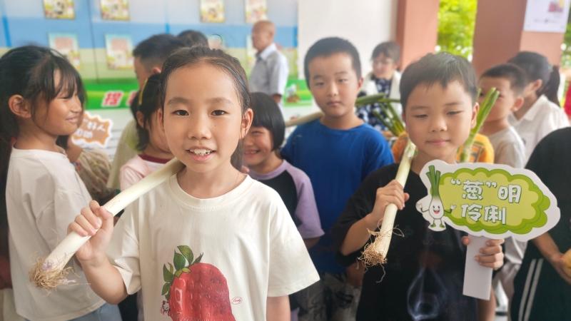 淤溪学校小学部积极营造轻松愉悦的开学氛围