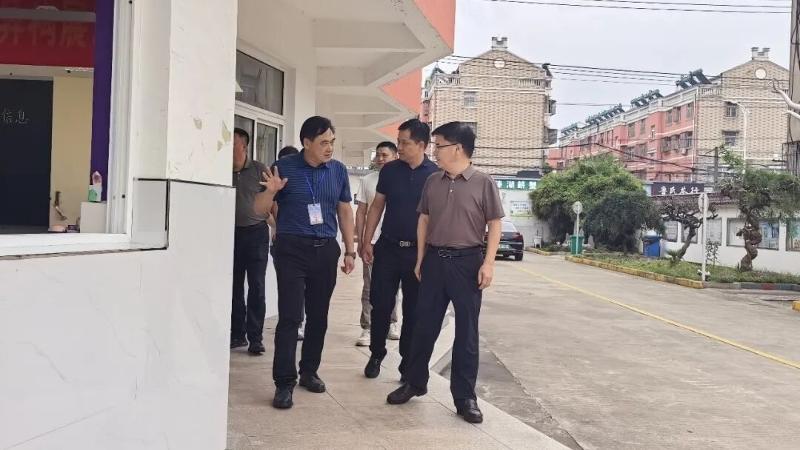 区教育局张承局长一行到特校调研指导工作